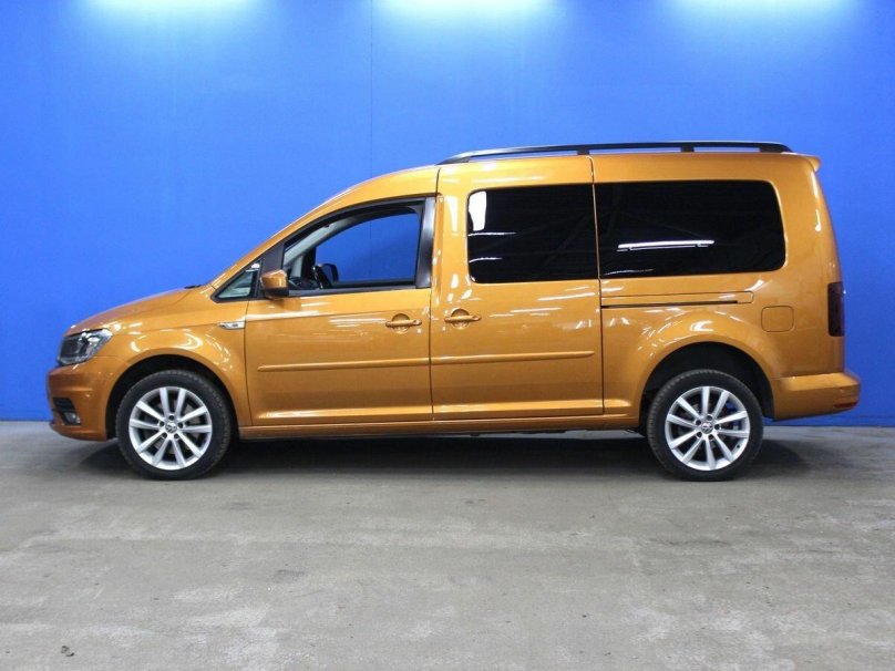 Фольксваген Кадди комплектация Комби