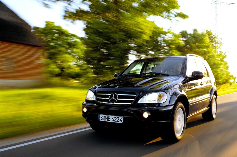 Мерседес-Бенц мл 55 АМГ