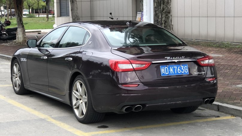 Мазерати Кватропорте 2022 зад