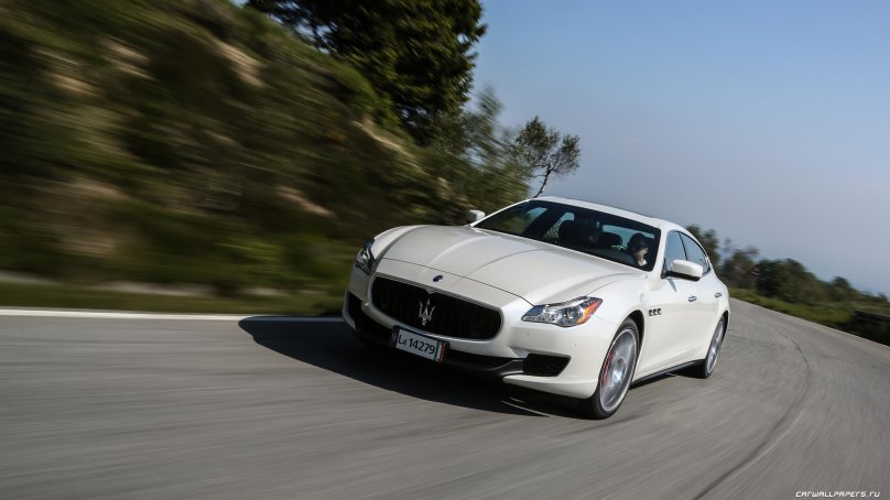 Maserati Quattroporte универсал