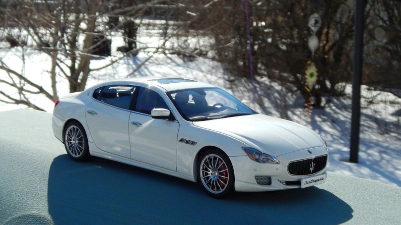 AUTOART Maserati Quattroporte
