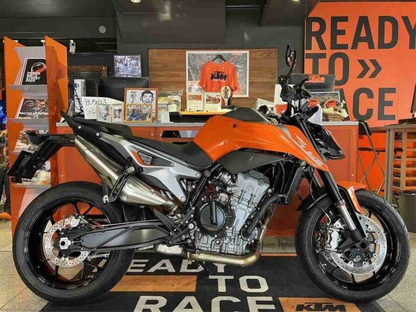 KTM Duke 790