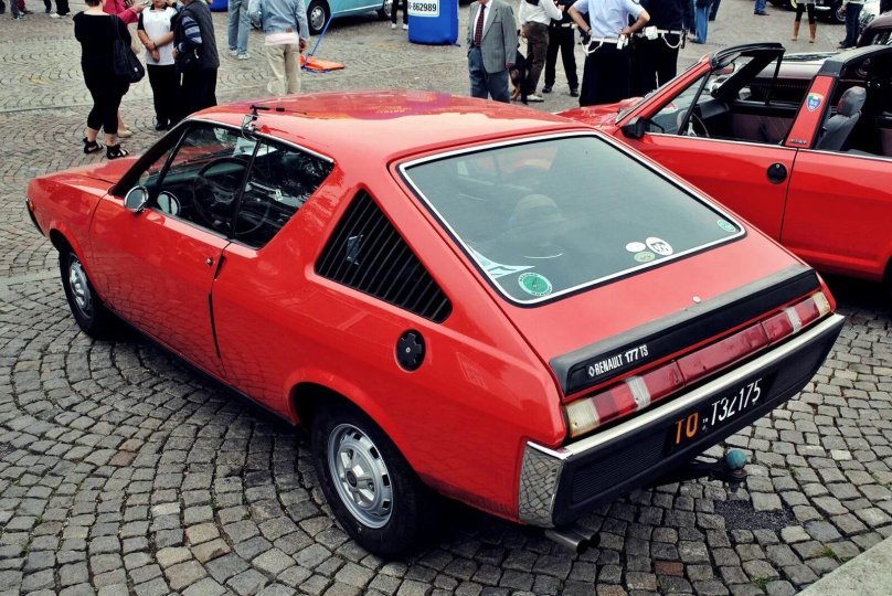 Renault 17