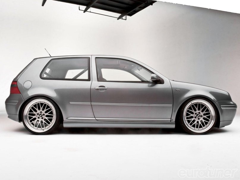 Volkswagen Golf 4 GTI r32