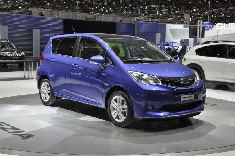 Субару Трезия 2011