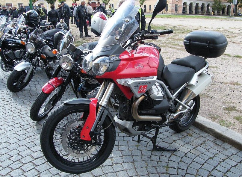 Мото Гуцци Стельвио