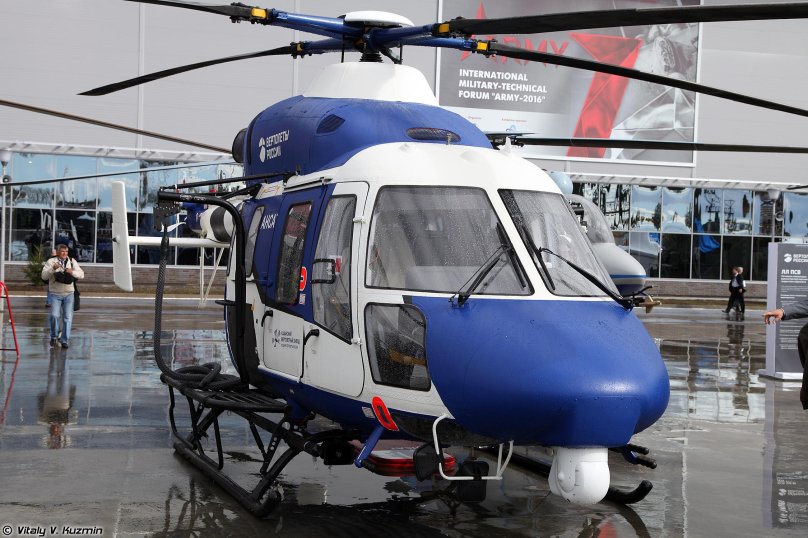 Вертолет Ансат на колесах