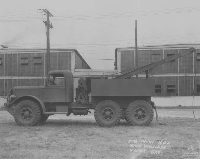 Wrecker 1941 Mack