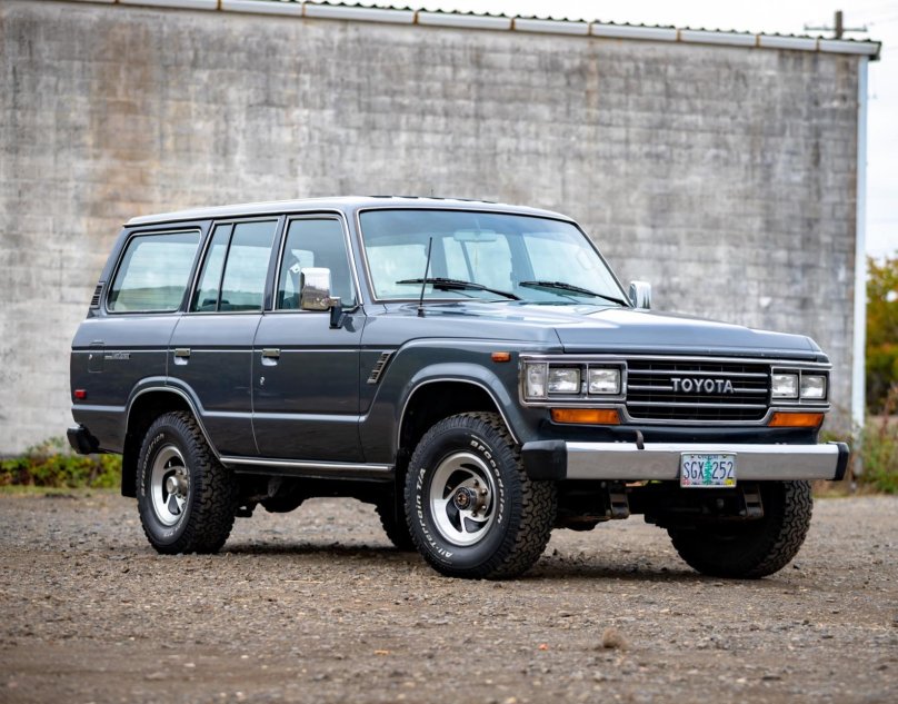 Toyota Land Cruiser fj62