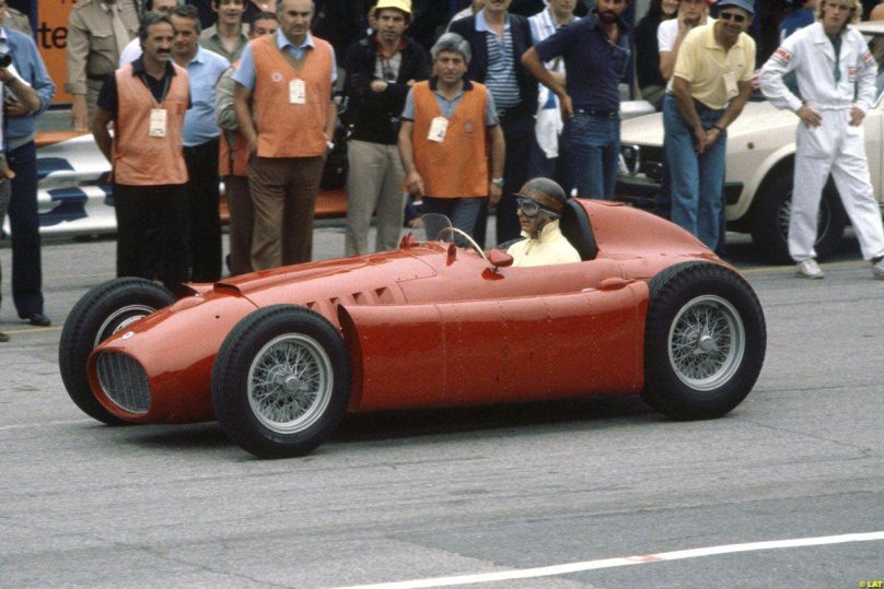 Lancia Ferrari d50 Фанхио