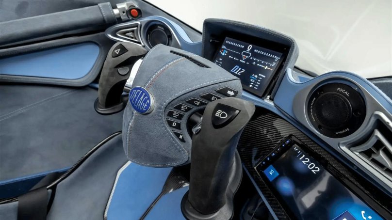 Гибридный суперкар d12