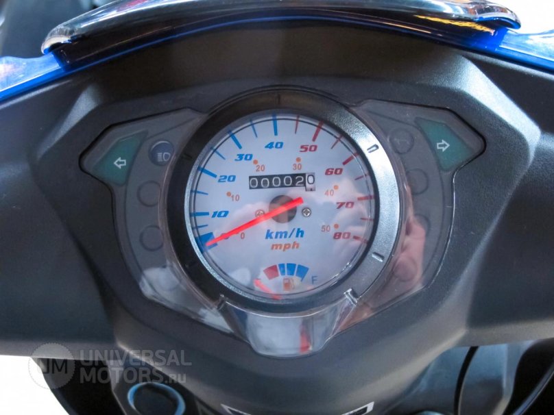 Скутер Lifan lf50qt-26