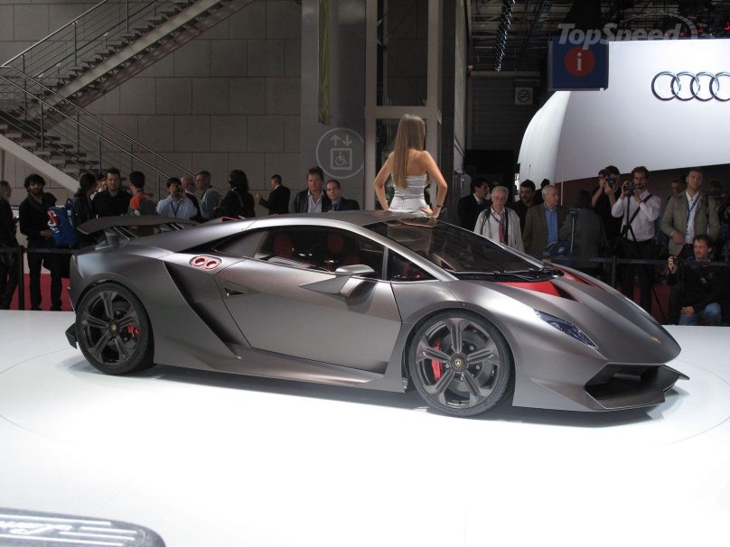 Lamborghini Sesto elemento белый