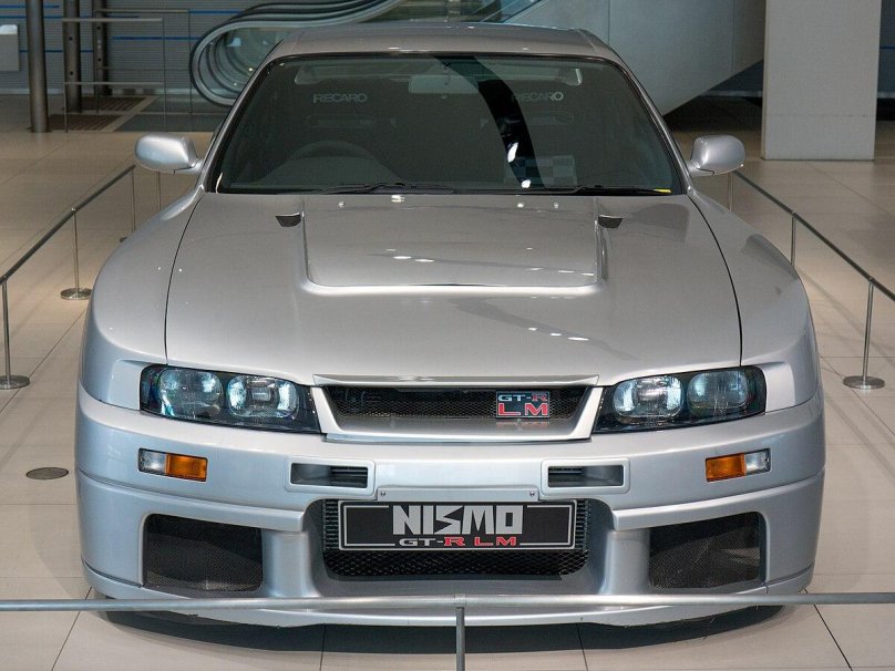 GTR LM r33