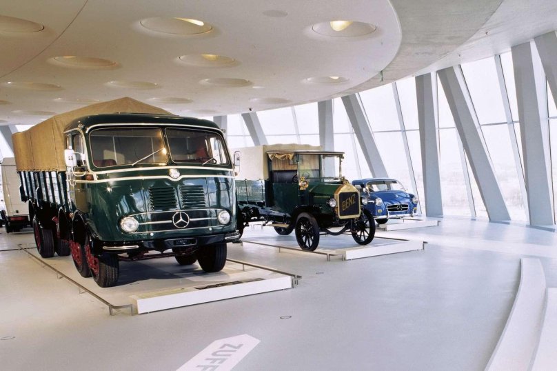 Музей Мерседес Бенц в Штутгарте