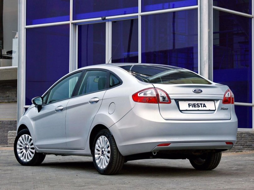 Ford Fiesta седан 2010