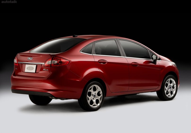 Форд Фиеста седан