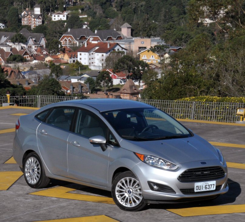 Форд Фиеста 2014 седан