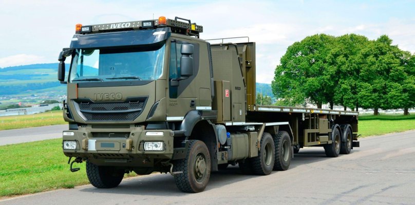 Грузовик Iveco Trakker