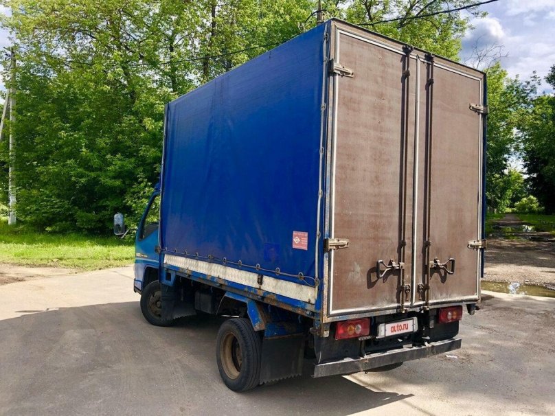 JMC 1043 фото вид сзади