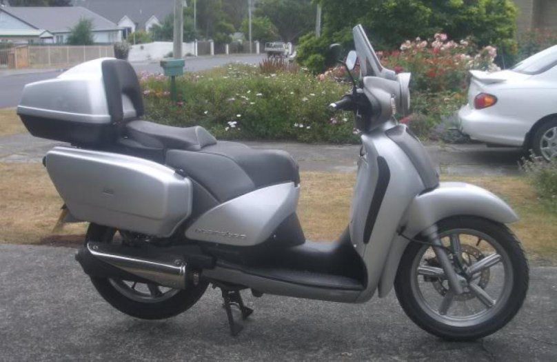 Априлия Скарабео 125