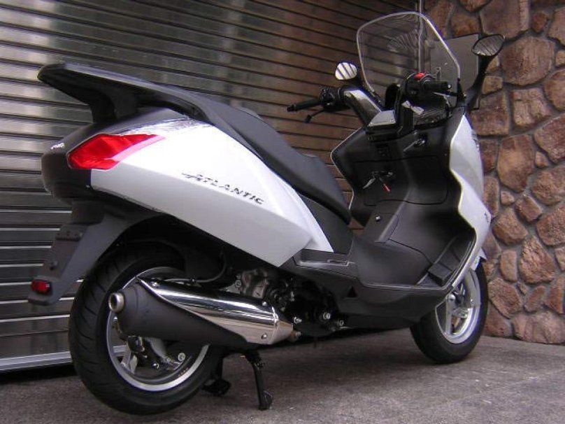 Aprilia Atlantic 250