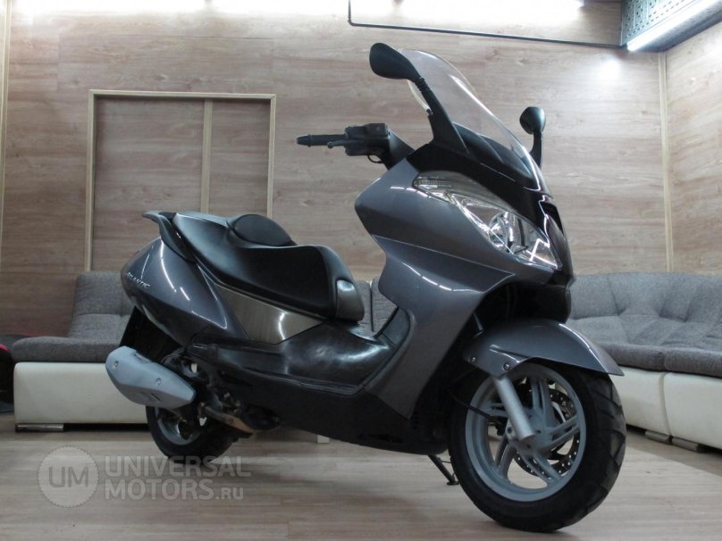 Aprilia 250 скутер