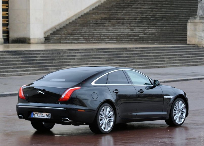 Jaguar XJ x351