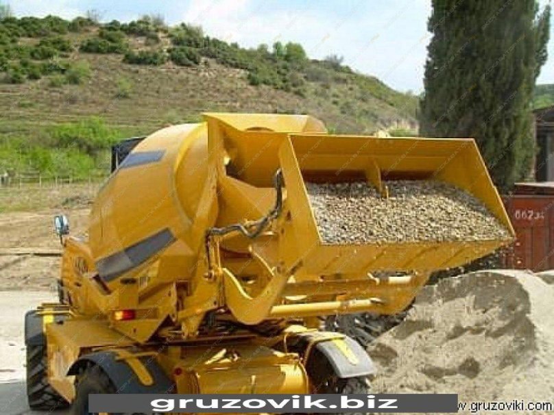 Бетоносмеситель 4х4 с самозагрузкой