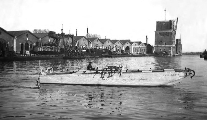 Катер-танк Грилло