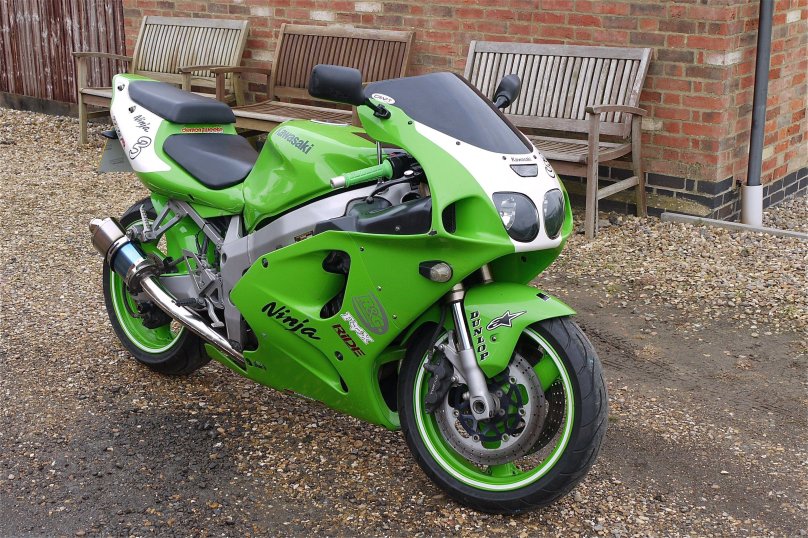 Kawasaki zx7r