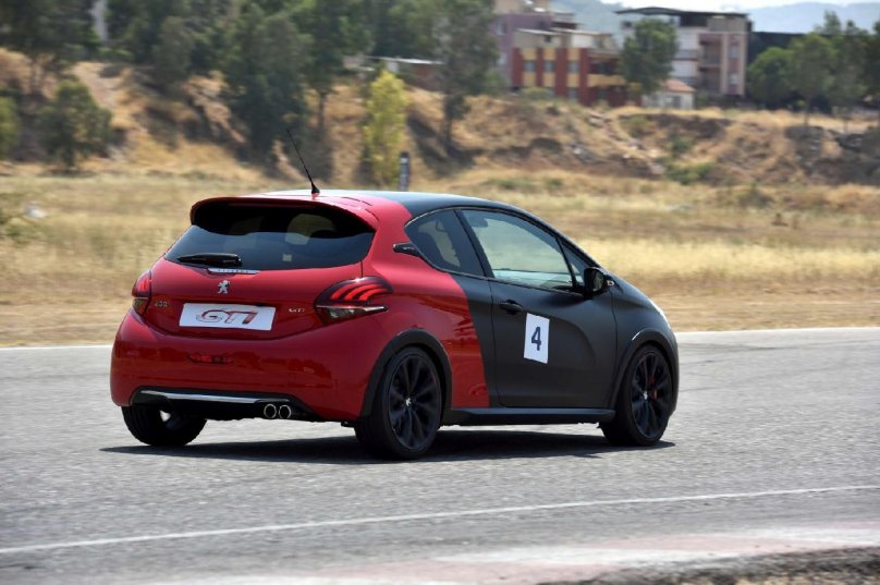 Пежо спорт 2014г