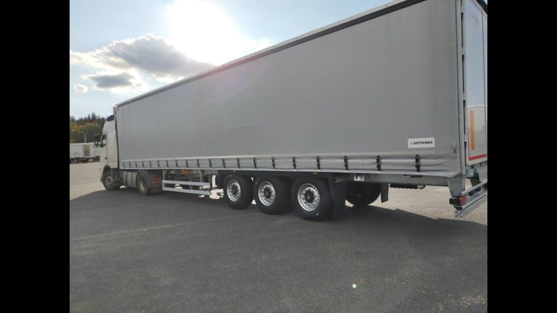 Полуприцеп Сотранс шторный