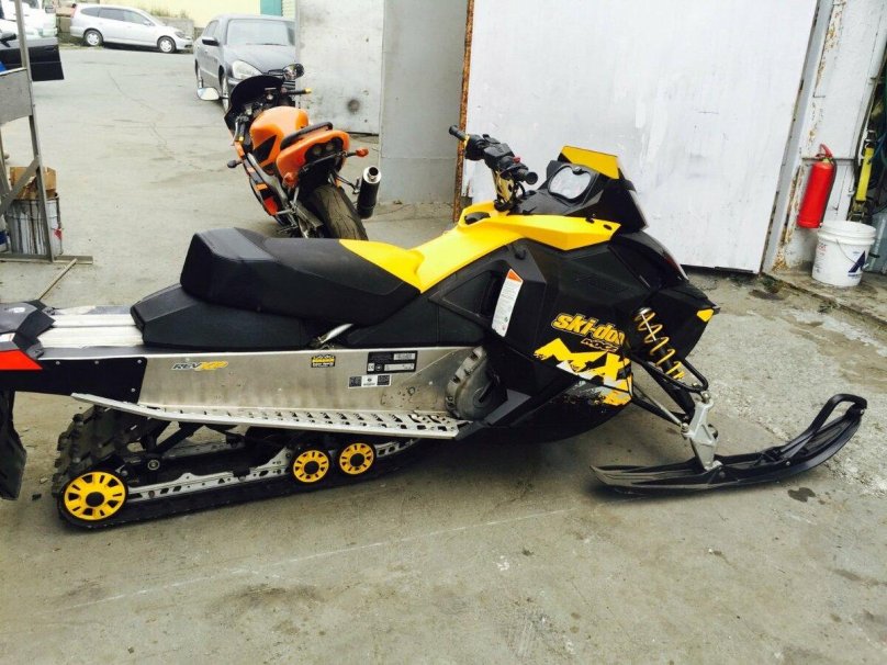 BRP Ski-Doo Summit 600