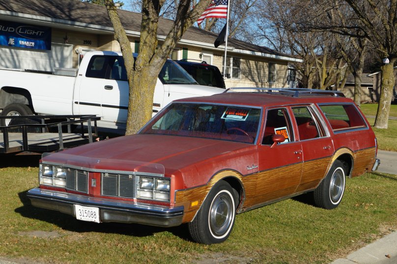 1977 Oldsmobile Custom Cruiser