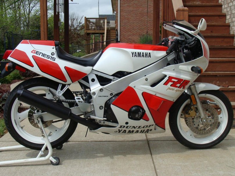 Ямаха fzr400rr