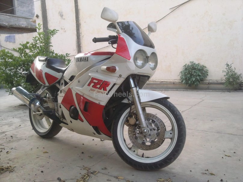 Ямаха Генезис 400