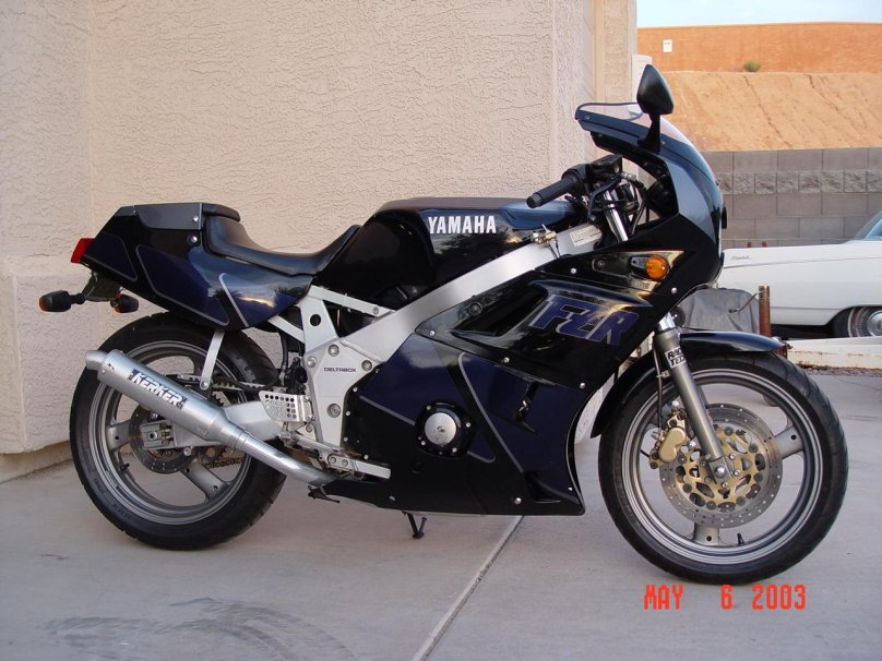 Yamaha FZR 400 1998