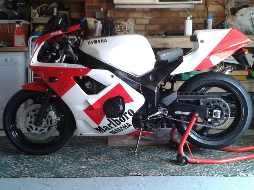 Ямаха ФЗР 400 рр