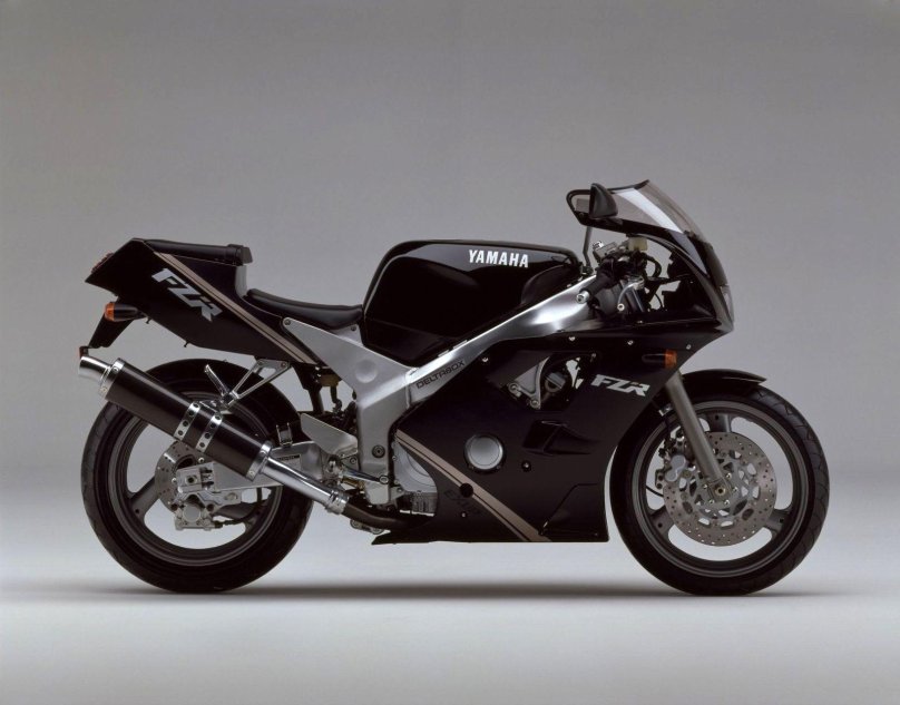 Yamaha FZR 400 Genesis