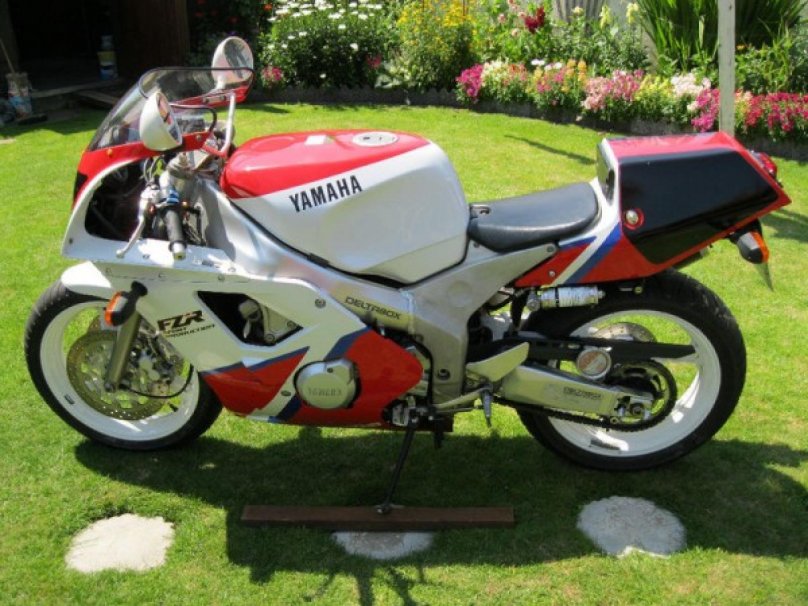 Yamaha FZR 400 1993