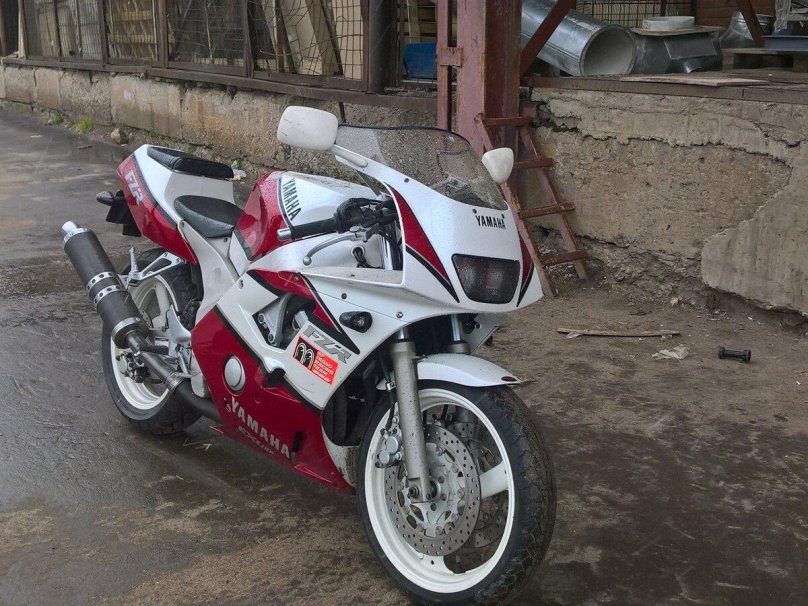 Yamaha FZR 400 1992