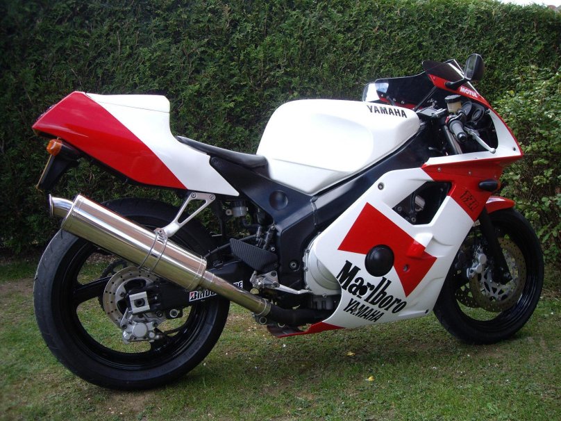Yamaha FZR 400 1998
