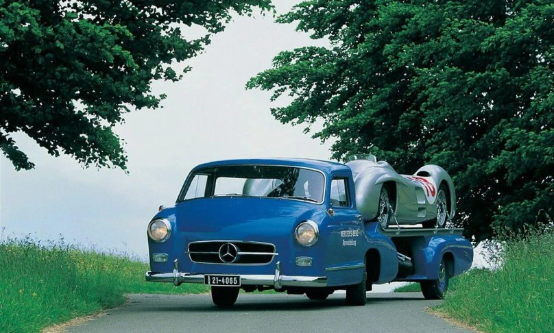 Mercedes Benz 1954 Renntransporter
