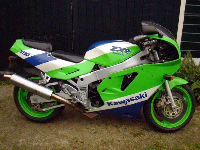 Kawasaki zx750