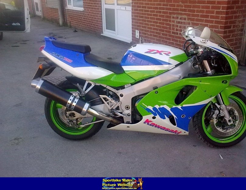 Кавасаки ZXR 750