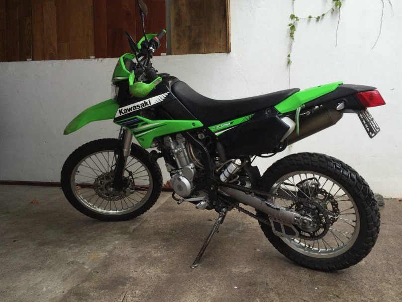 Кавасаки КЛР 250 супермото