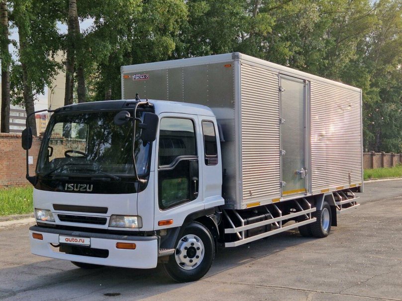 Isuzu фургон