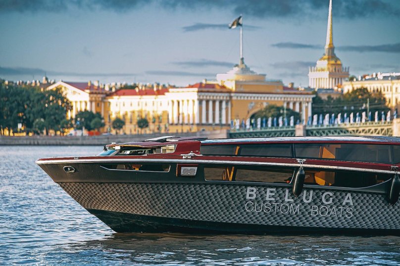 Яхта Белуга Санкт-Петербург