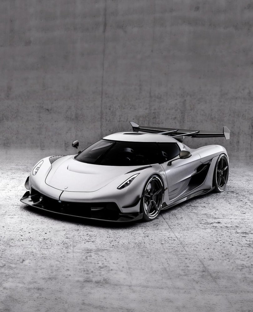 Кенигсегг Йеско